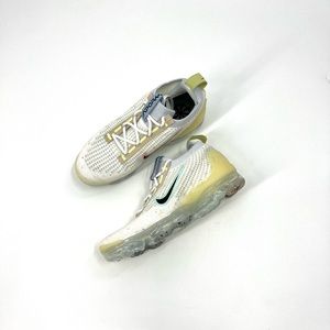 Nike Vapormax 2021 FK ‘White/Black/LT Madder’ Root Grade School Size 5.5Y